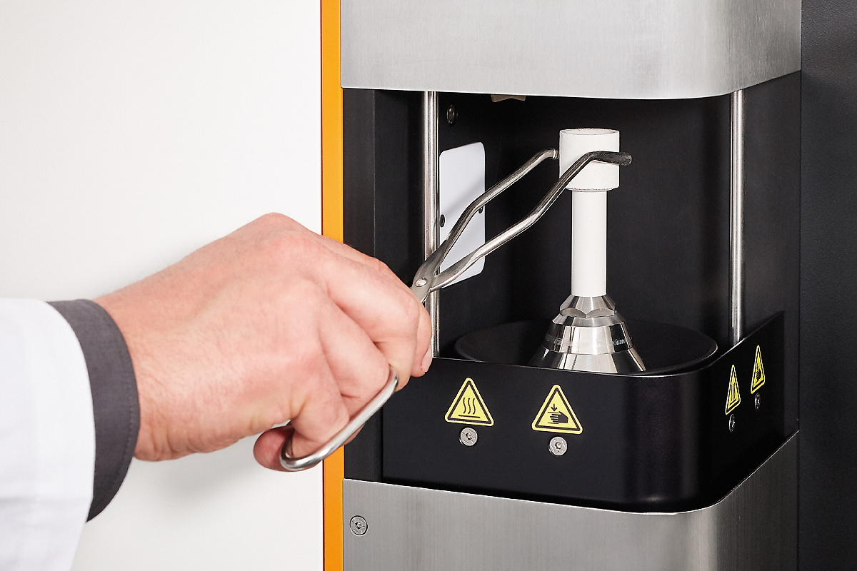 анализатор углерода и серы, CS-i, индукционная печь, элементный анализ, ИК-детекция, определение C и S, лабораторный анализатор, Eltra GmbH